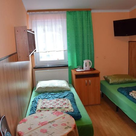 Отель Osrodek Wypoczynkowy Pod Szczelincem Карлув Экстерьер фото