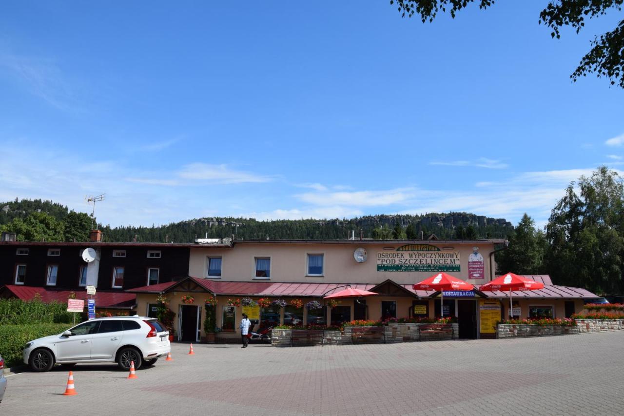 Отель Osrodek Wypoczynkowy Pod Szczelincem Карлув Экстерьер фото