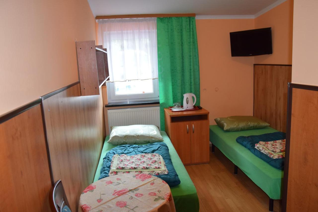 Отель Osrodek Wypoczynkowy Pod Szczelincem Карлув Экстерьер фото