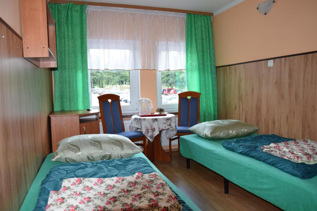 Отель Osrodek Wypoczynkowy Pod Szczelincem Карлув Экстерьер фото